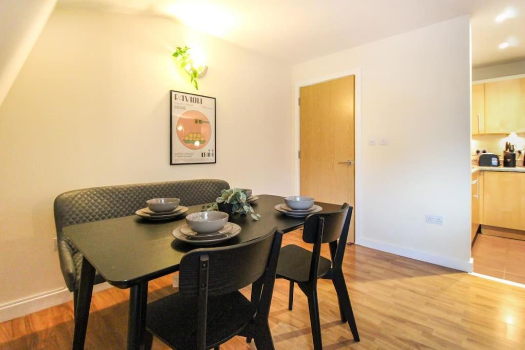Luxurious 1 Bed Apartment With Free Parking 노팅엄 외부 사진