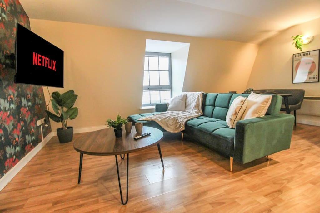 Luxurious 1 Bed Apartment With Free Parking 노팅엄 외부 사진